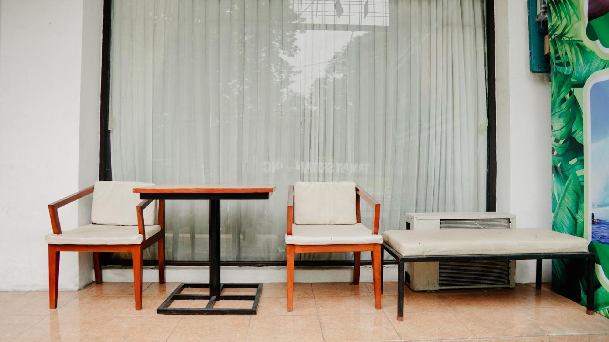 Dormitory Tourism Sritanjung Banyuwangi By Gajahsora Management Bagian luar foto