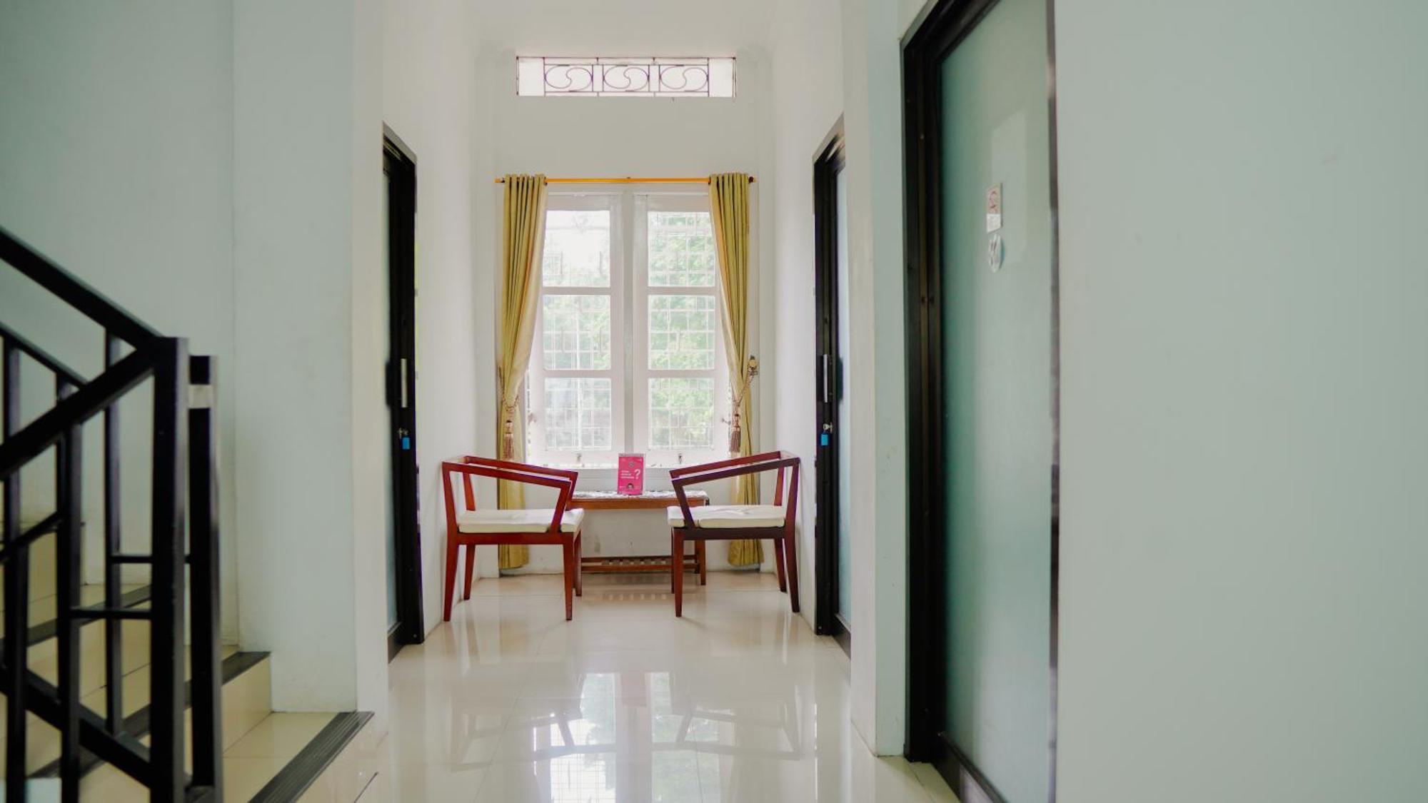 Dormitory Tourism Sritanjung Banyuwangi By Gajahsora Management Bagian luar foto