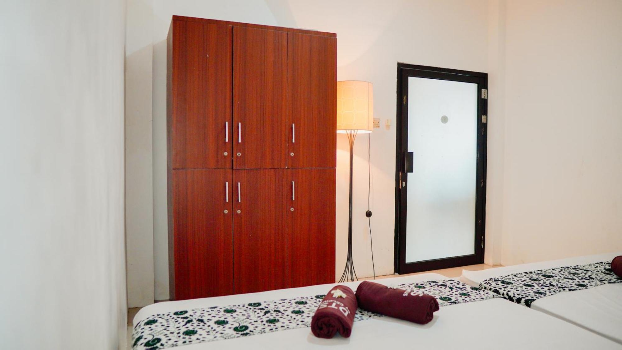 Dormitory Tourism Sritanjung Banyuwangi By Gajahsora Management Bagian luar foto