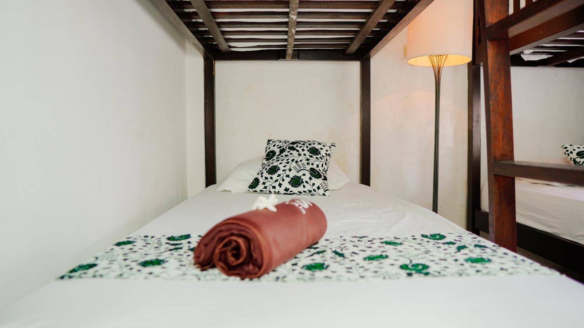 Dormitory Tourism Sritanjung Banyuwangi By Gajahsora Management Bagian luar foto